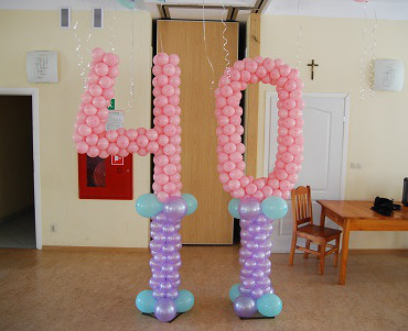 40 z balonów