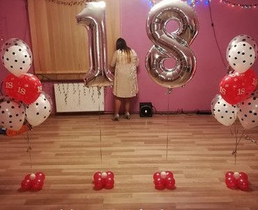 Balony z helem  na osiemnaste urodziny 