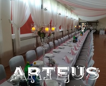 Dekoracja stołów weselnych w kolorze pudrowego różu - Sala Lutomia Górna